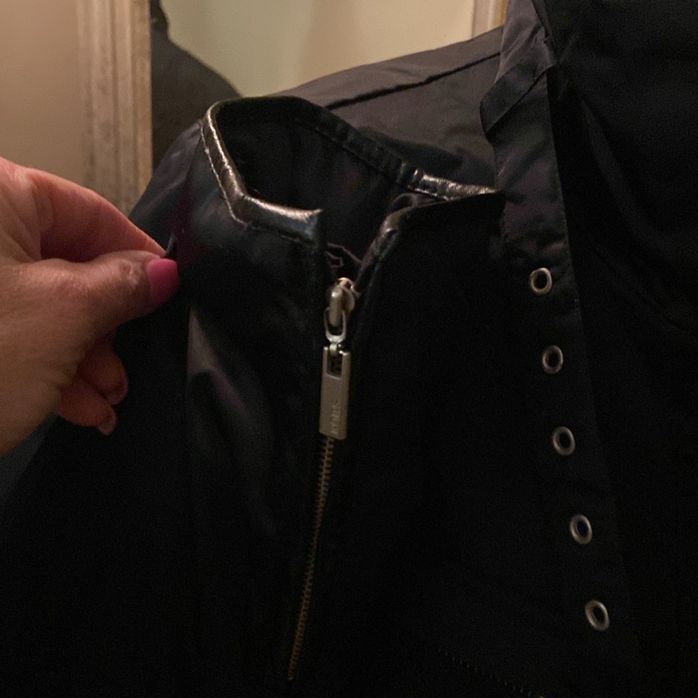 Kors Black Down Short Jacket Size Medium - image 5